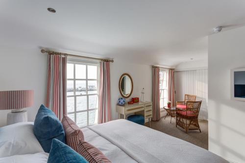 Deluxe Double Room with Sea View