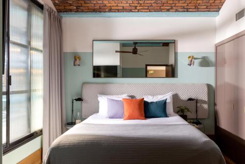One Bedroom Apartment