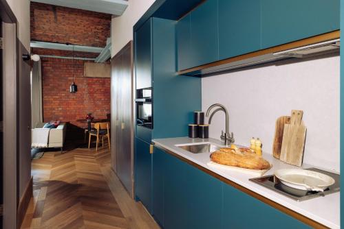 One Bedroom Apartment