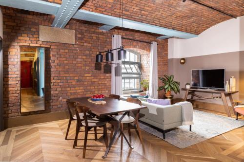 Premium One Bedroom Apartment with Sofa Bed