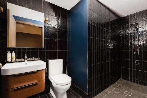 Premium One Bedroom Apartment with Sofa Bed