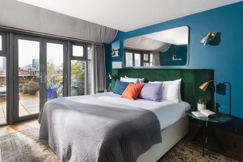 Penthouse Two-Bedroom Apartment