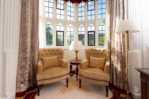 Deluxe Bedchamber