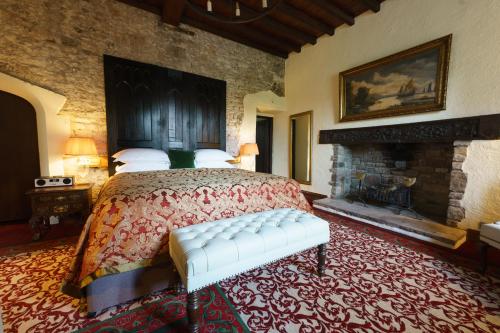 Superior Deluxe Bedchamber