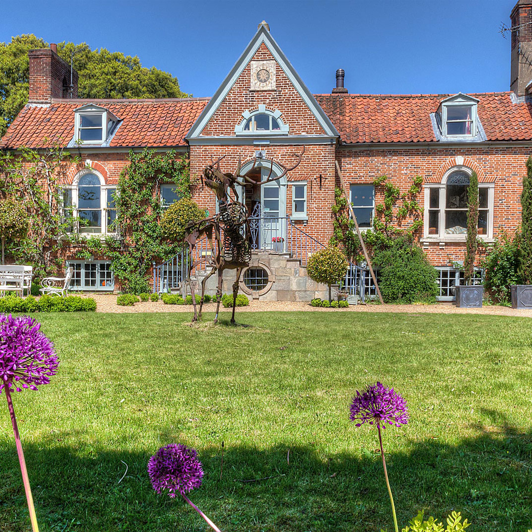 Strattons Hotel