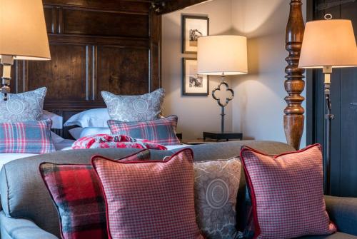 Cottage Four Poster Junior Suite