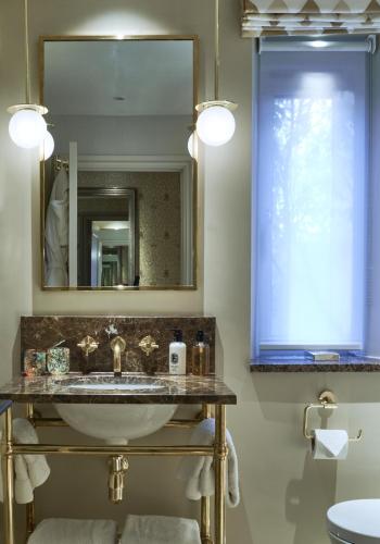 Mews Cozy Luxe