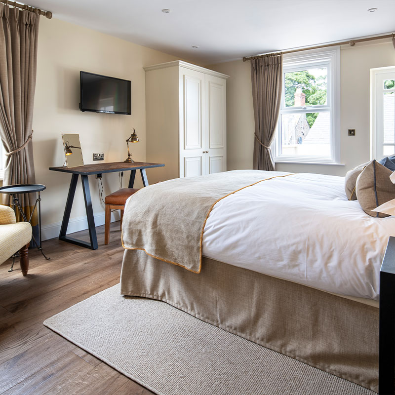 Deluxe King Room