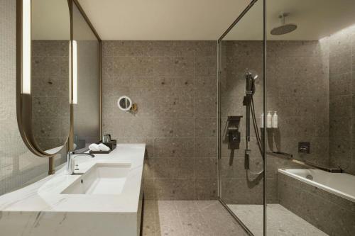 Executive Studio - Club Lounge Access