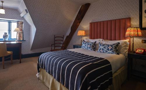 Character Double Room