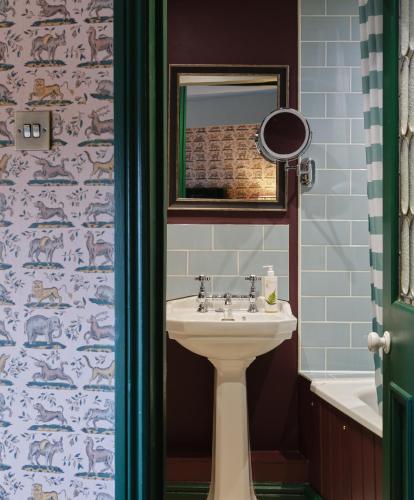 Character Double Room