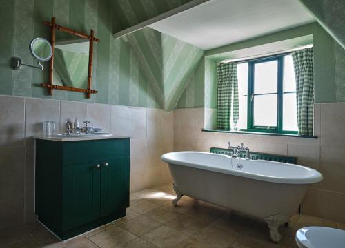 Junior Master Suite