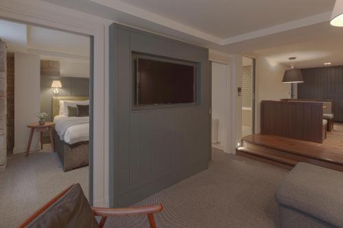 Luxury Two-Bedroom Apartment