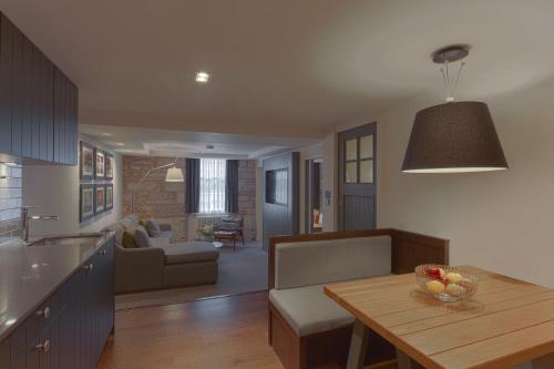 Luxury Two-Bedroom Apartment