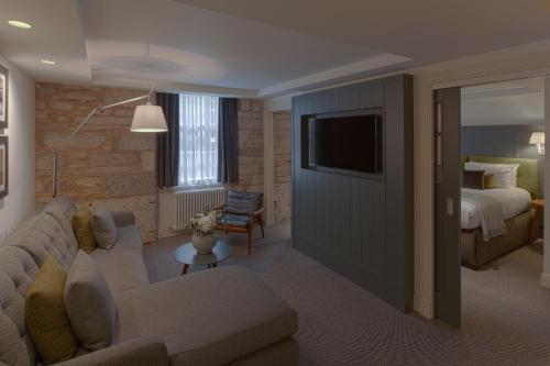 Luxury Two-Bedroom Apartment