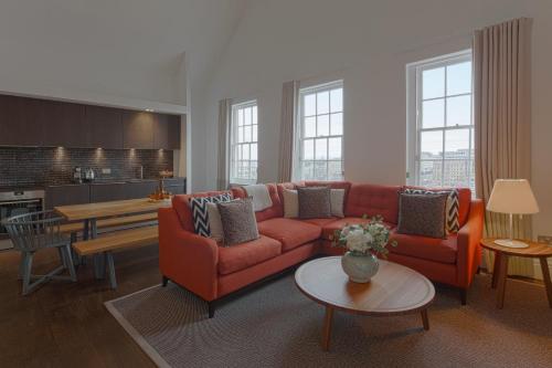 Deluxe Two-Bedroom Apartment