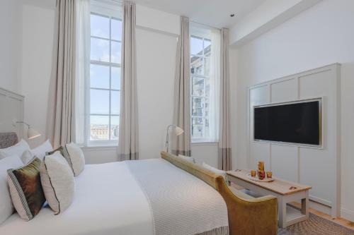 Deluxe Open Plan Apartment