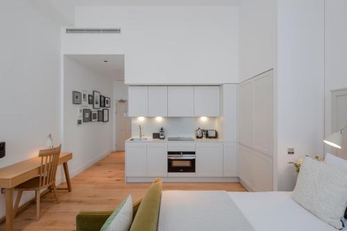 Deluxe Open Plan Apartment