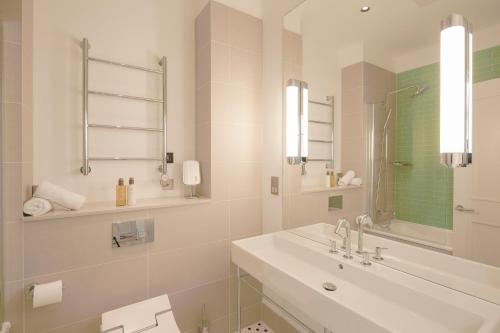 Royal Mile Deluxe One Bedroom Apartment