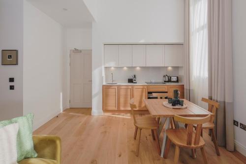 Royal Mile Deluxe One Bedroom Apartment