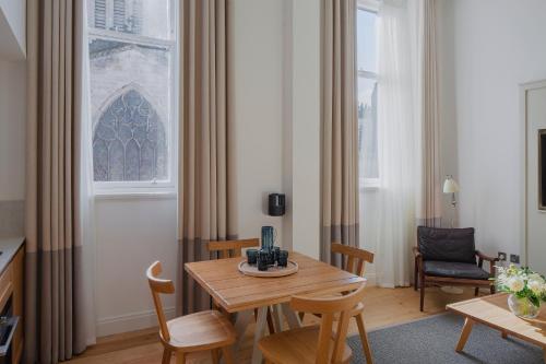 Royal Mile Deluxe One Bedroom Apartment