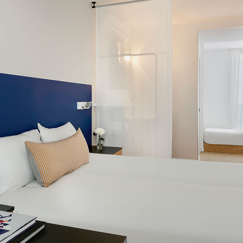 Triple Room - Bastille View