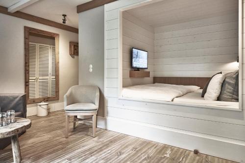Classic room, partly with alcove bed