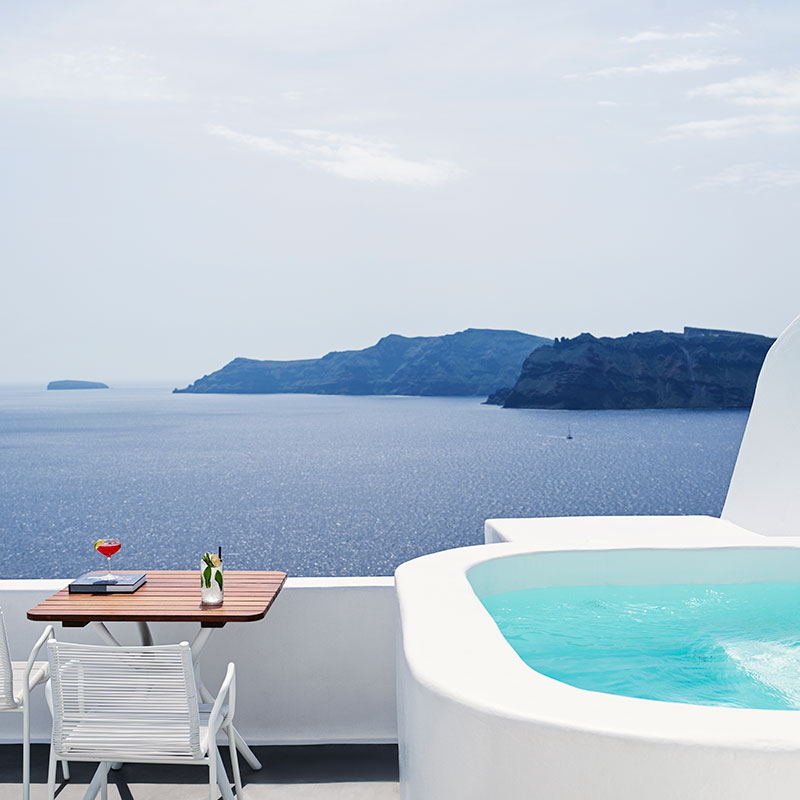 Superior Suite with Open Air Jetted Tub
