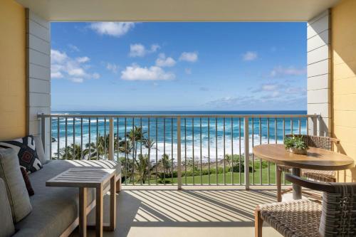 Premium King Room with Oceanfront - Top Floor