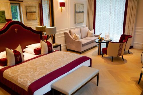 Junior Suite with Park View
