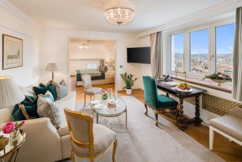 Castle Suite with City View