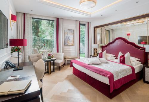 Superior Double Room with Park View