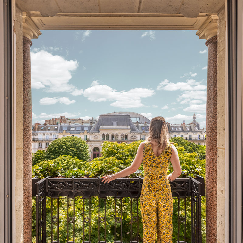 Junior Suite with Paris view and balcony