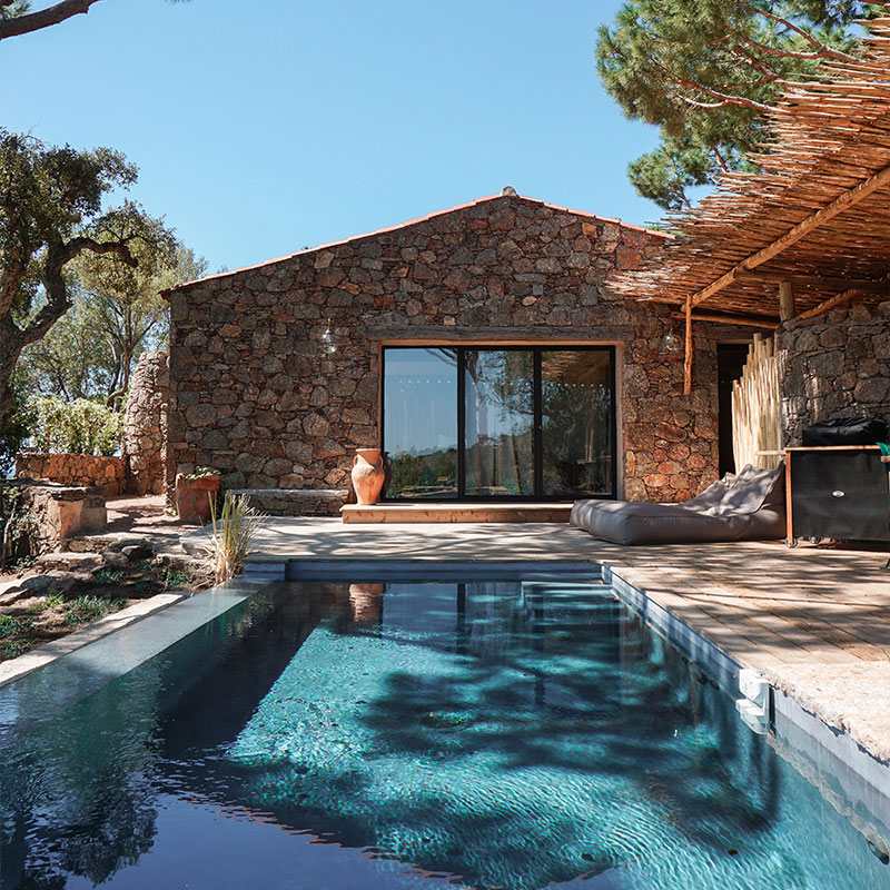 Pool Suite