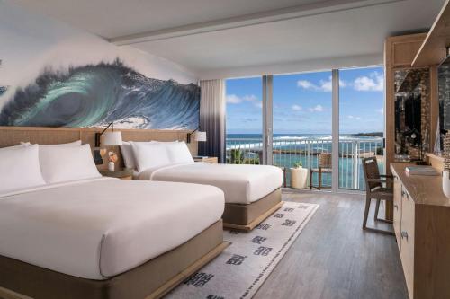 Queen Room with Ocean View and Balcony