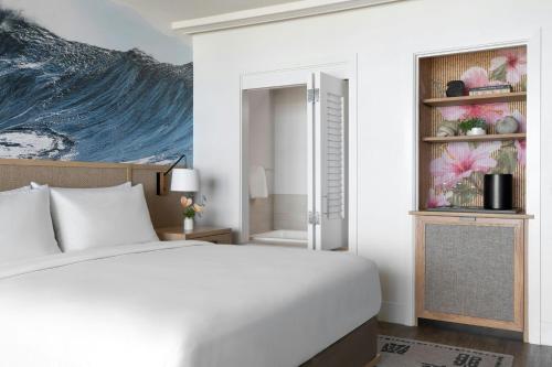 Premium Ocean Front King Room with Ocean Facing View
