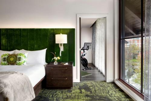 Fitness Large Studio King Suite