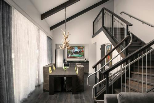 Liberty One-Bedroom Bi-Level King Loft with Sofa Bed