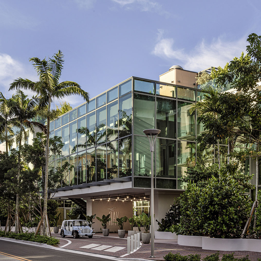 The Ray, Curio Collection By Hilton