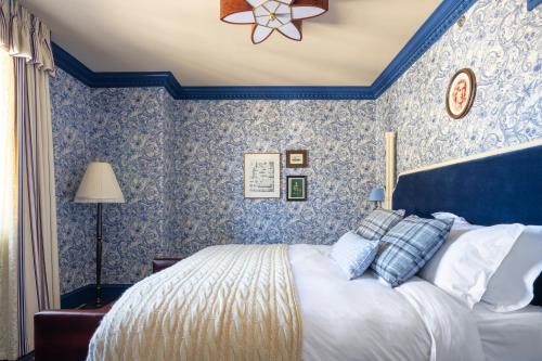 Family Connecting Rooms