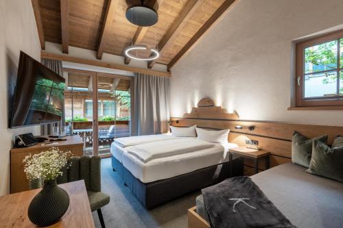 Classic Double Room with Balcony