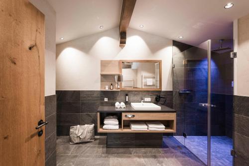Large Deluxe Chalet
