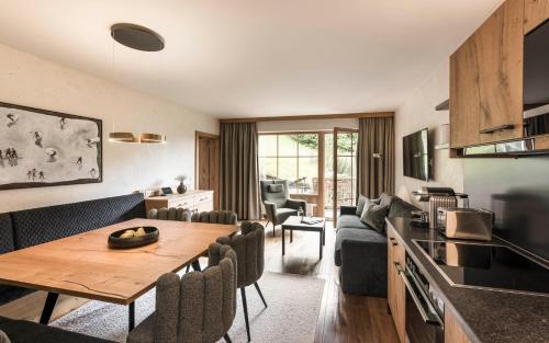 Large Deluxe Penthouse