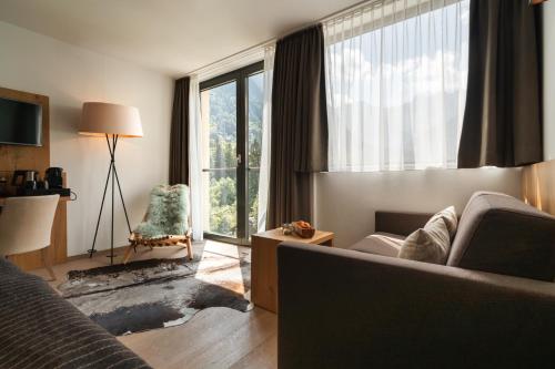 Valavier Suite