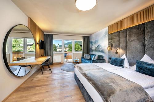 Comfort Double Room with Balcony and Mountain View