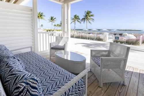 Oceanfront Veranda 1 Bedroom King Suite with Kitchenette