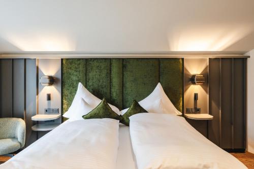 Superior Double or Twin Room with Mountain View