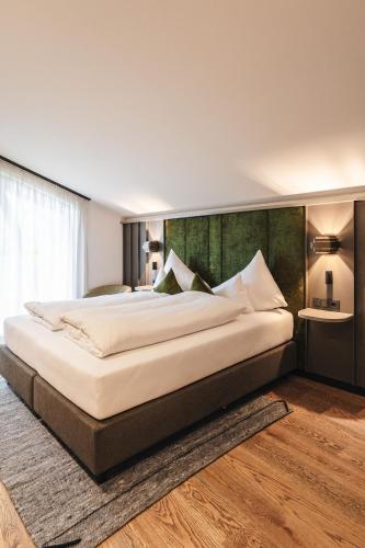 Superior Double or Twin Room with Mountain View