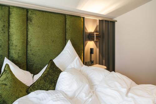 Superior Double or Twin Room with Mountain View