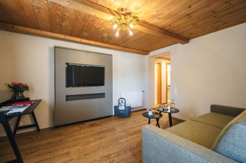 Junior Suite With Mountain View